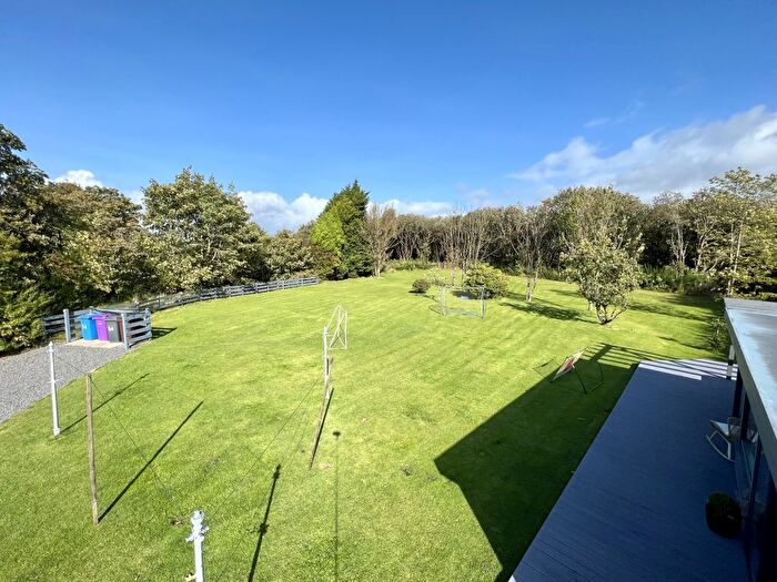 3 Bedroom Semi-Detached House For Sale In Kirkland Road, Glengarnock, Beith, KA14