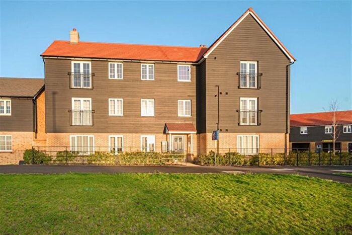 2 Bedroom Flat To Rent In Bedroom Property In Southern Cross, Bedford, MK42