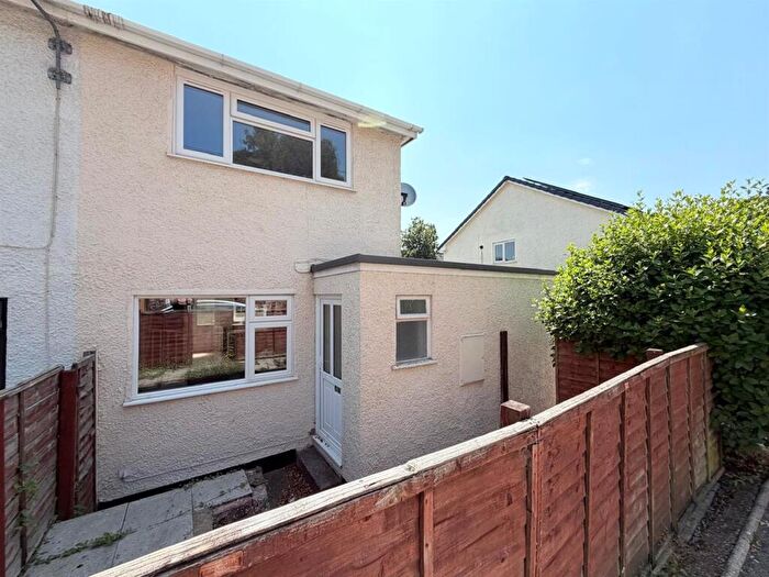 3 Bedroom End Of Terrace House To Rent In Chapel Street, Tiverton, EX16