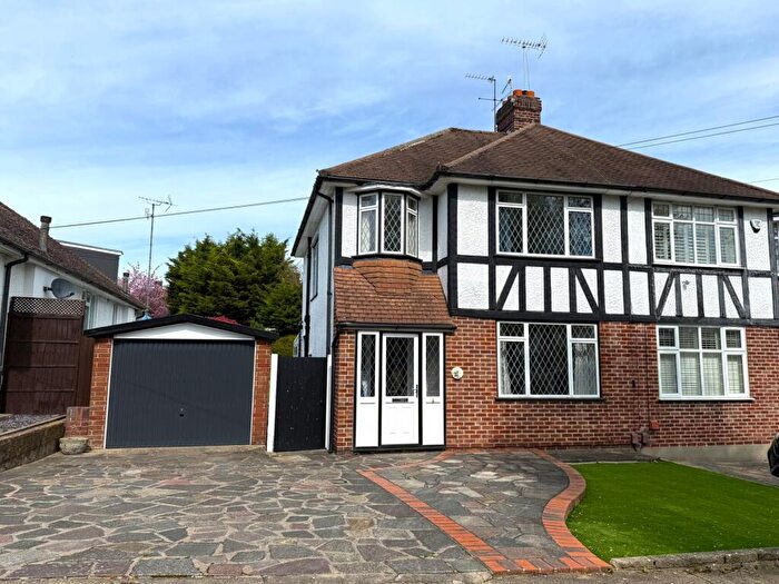 3 Bedroom Semi Detached House For Sale In Haywood Rise, Orpington, BR6