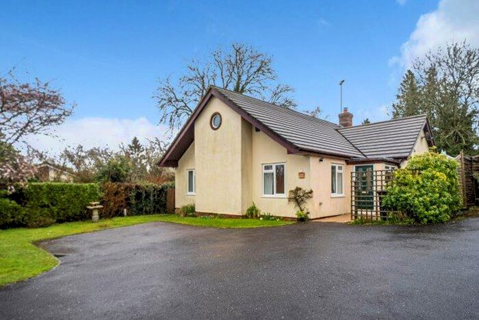3 Bedroom Bungalow To Rent In Kings Somborne, Stockbridge, SO20