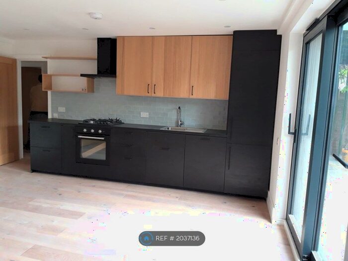 2 Bedroom Flat To Rent In London, London, N4