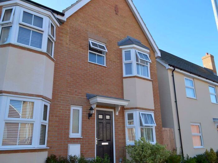 3 Bedroom House To Rent In Queens Hill, NR8