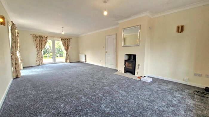 2 Bedroom Bungalow For Sale In Barbers Drove South, Crowland, Peterborough, PE6
