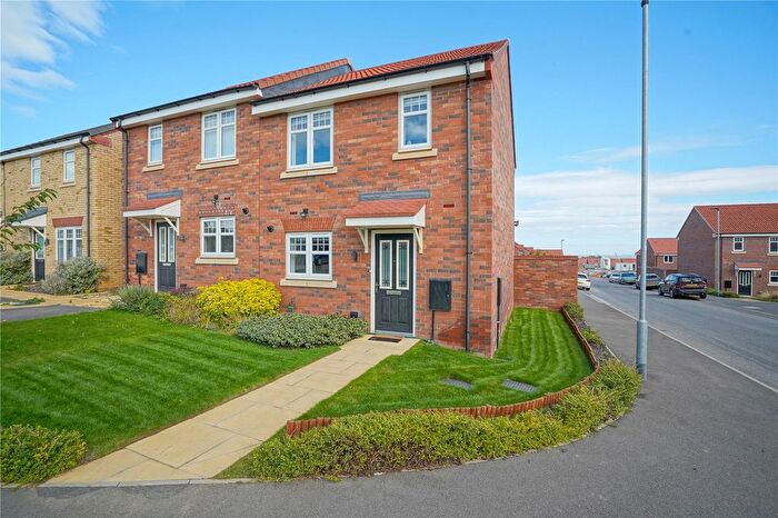 2 Bedroom Semi-Detached House For Sale In Heathrush Drive, Dinnington, Sheffield, South Yorkshire, S25