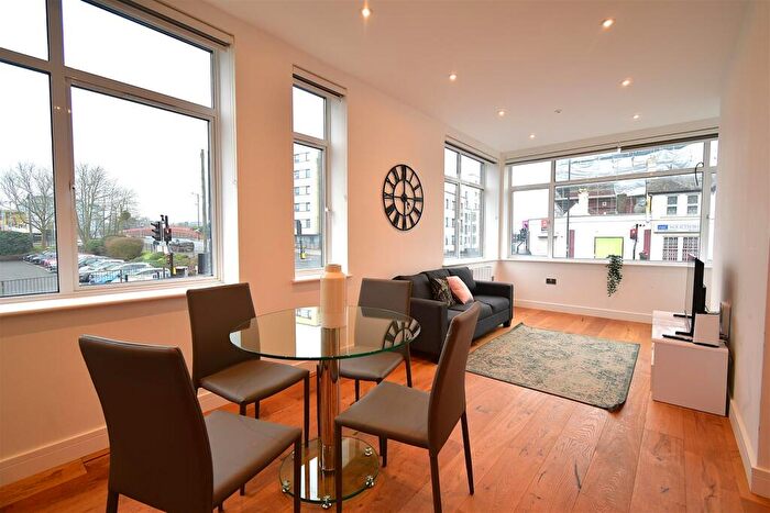 1 Bedroom Apartment To Rent In Stoke Road, Road, SL2