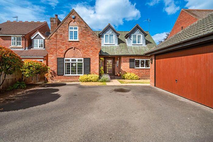 5 Bedroom Detached House For Sale In Newfield Road, Hagley, DY9