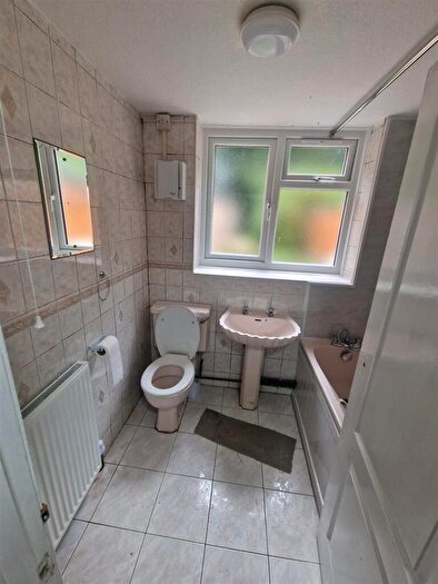 4 Bedroom Terraced House To Rent In Heeley Road, Selly Oak, Birmingham, B29