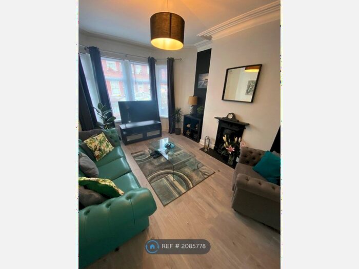 2 Bedroom Flat To Rent In Ty-Mawr Road, Llandaff North, Cardiff, CF14