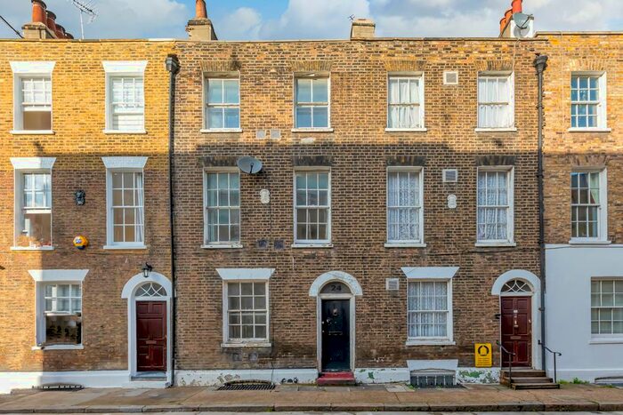 5 Bedroom Terraced House To Rent In Mount Terrace, Hackney, E1