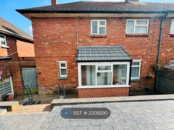 3 Bedroom Semi-Detached House To Rent In Cambridge Road, Dudley, DY2