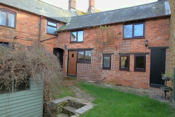 3 Bedroom Cottage To Rent In Manor Road, Great Bourton, Oxon, OX17