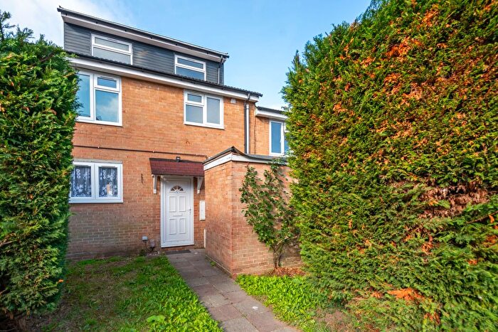 5 Bedroom End Terrace House To Rent In Redhill, RH1