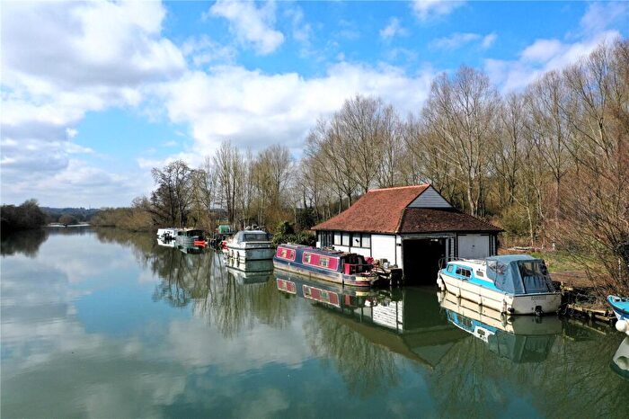 1 Bedroom Detached House For Sale In Hardwick, Whitchurch On Thames, Reading, Oxfordshire, RG8