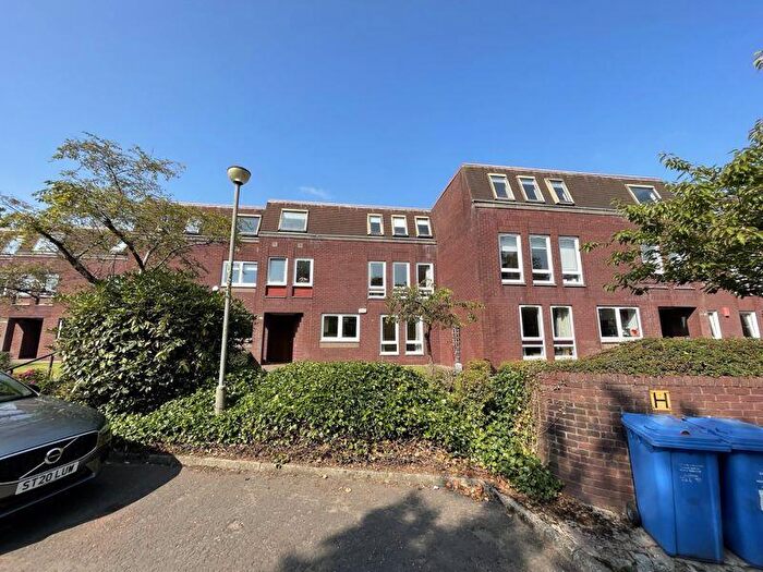 2 Bedroom Flat To Rent In Clarence Gardens, Hyndland, G11