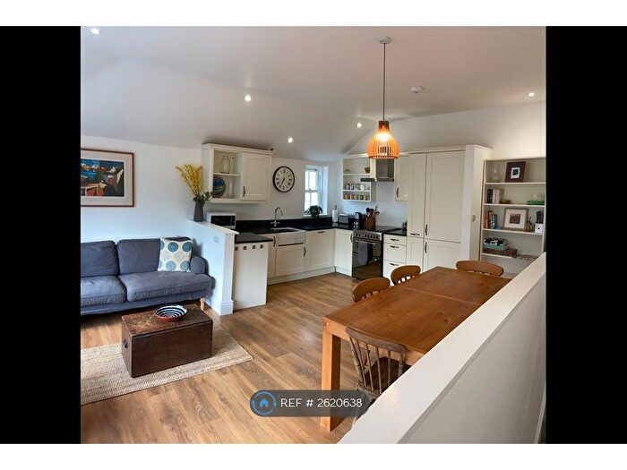1 Bedroom Flat To Rent In Melvill Road, Falmouth, TR11