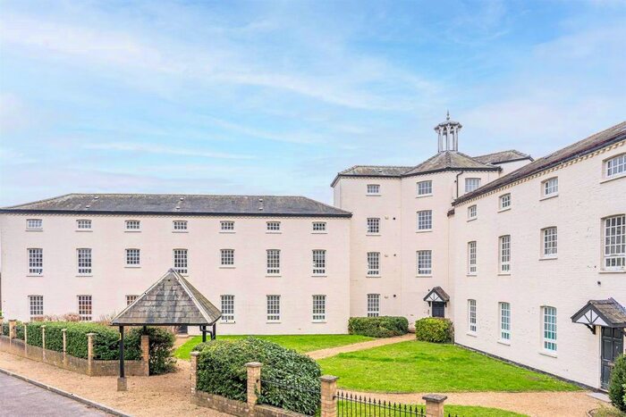 1 Bedroom Flat To Rent In The Octagon, Collett Road, Ware, SG12