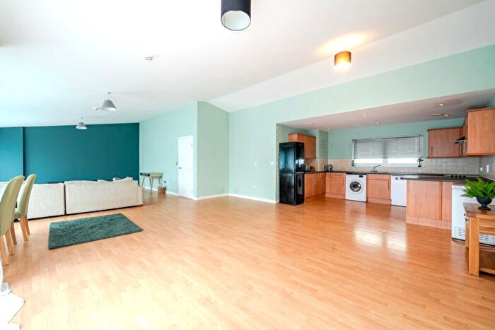 2 Bedroom Penthouse For Sale In Concord Street, Leeds, LS2