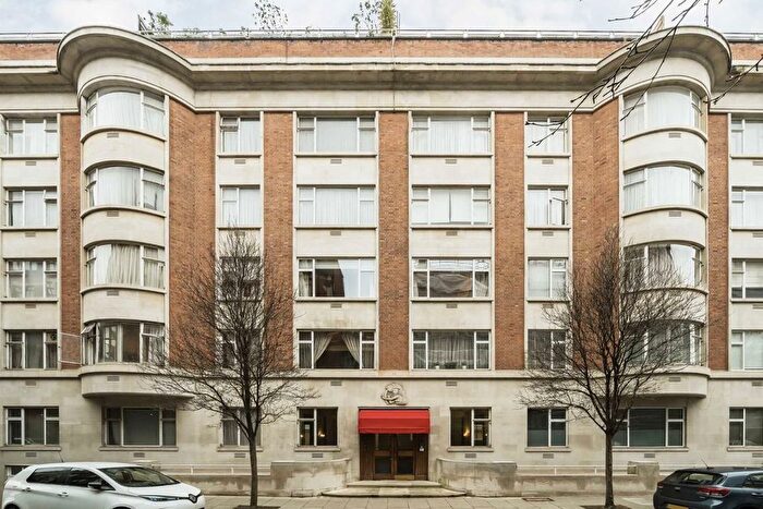 2 Bedroom Flat For Sale In Hallam Street, Marylebone, W1W