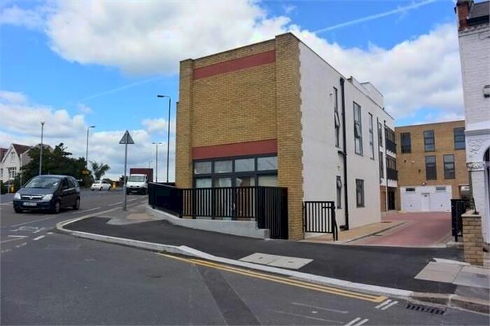 2 Bedroom Flat To Rent In Caxton Road, London, SW19