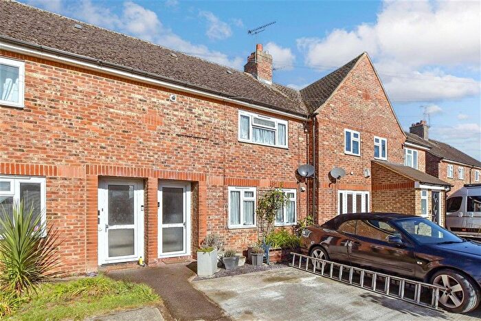 2 Bedroom Terraced House For Sale In Hampden Road, Ashford, Kent, TN23