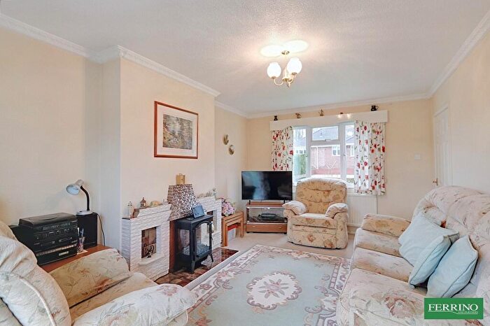 2 Bedroom Bungalow For Sale In Kimberley Drive, Lydney, Gloucestershire., GL15