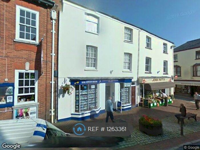 4 Bedroom Flat To Rent In Fore Street, Torrington EX38