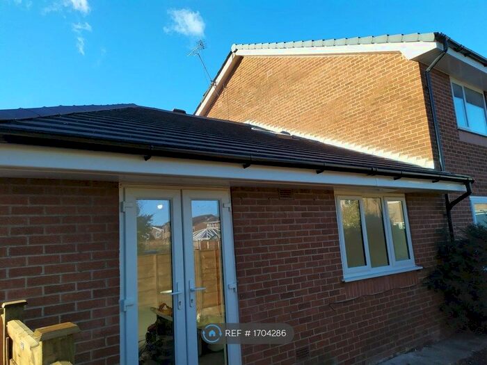 1 Bedroom Semi-Detached House To Rent In Sandbrook Way, Denton, Manchester, M34