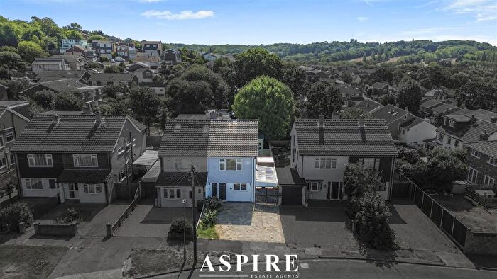 3 Bedroom Semi-Detached House For Sale In ** Chain Free ** Kale Road, Benfleet, SS7