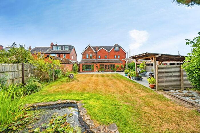5 Bedroom Detached House For Sale In Locko Road, Derby, DE21
