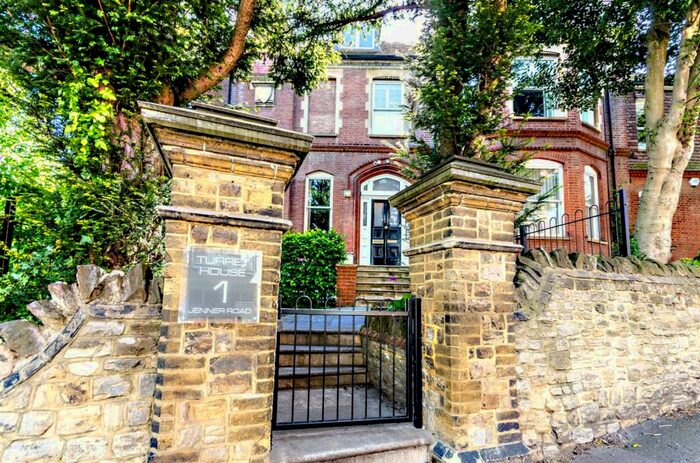 2 Bedroom Flat To Rent In Jenner Road, Guildford, GU1