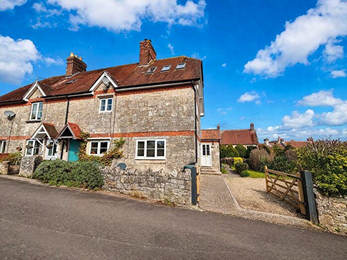 2 Bedroom End Of Terrace House For Sale In Weaveland Road, Tisbury, SP3