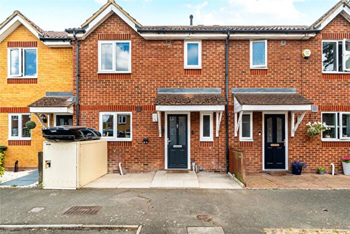 3 Bedroom Terraced House For Sale In Barker Close, New Malden, KT3