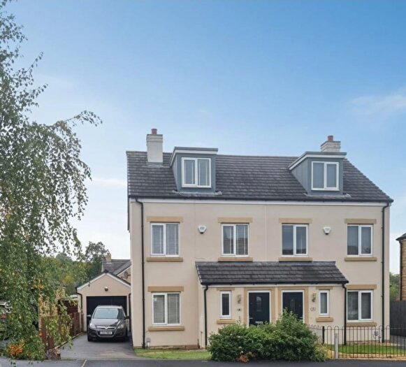 4 Bedroom Semi-Detached House For Sale In Blackbrook Drive, Chinley, SK23