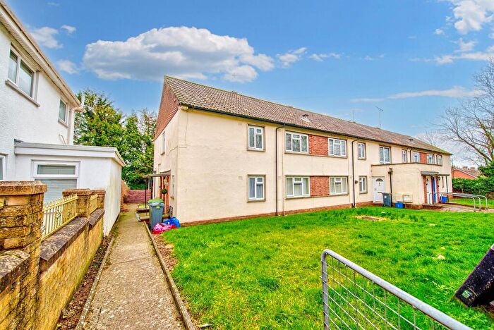 2 Bedroom Flat For Sale In Greenway Road, Rumney, Cardiff., CF3