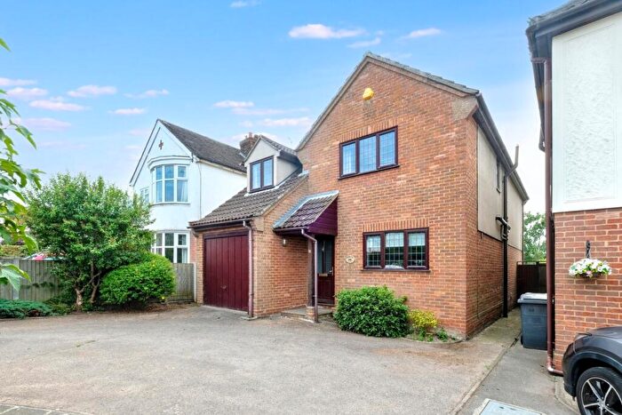 4 Bedroom Detached House For Sale In Wood Street, Chelmsford, CM2