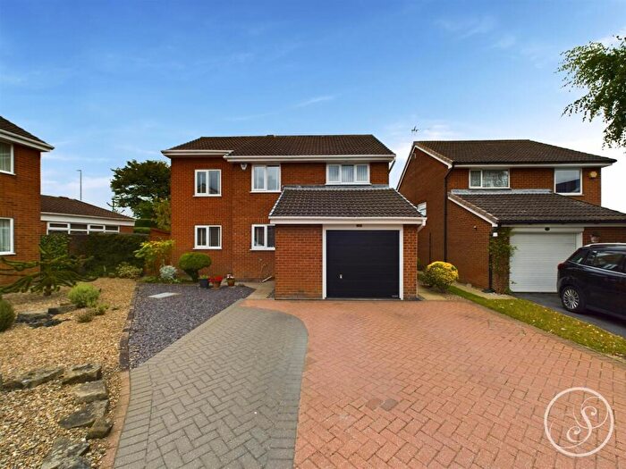 5 Bedroom Detached House For Sale In Oakdale Meadow, Leeds, LS14