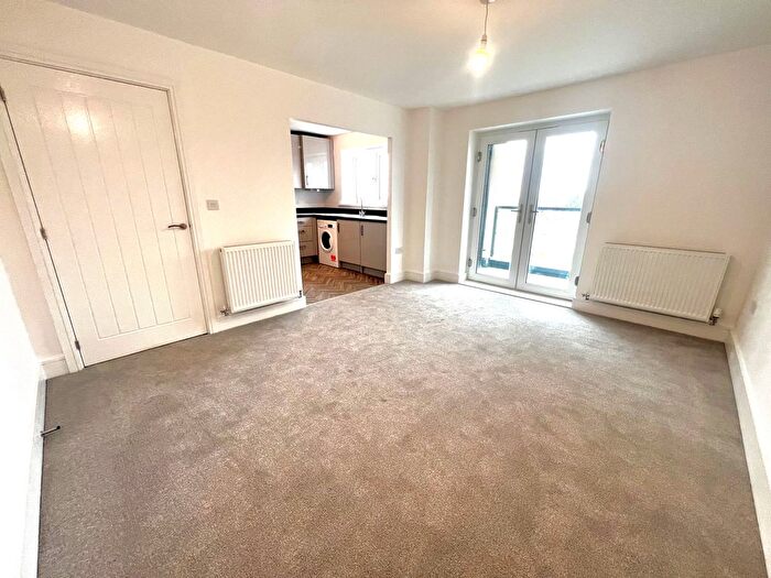2 Bedroom Flat To Rent In Fletcher Way, Wantage, OX12