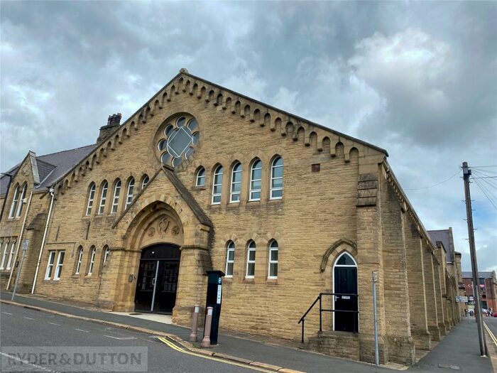 2 Bedroom Apartment To Rent In Union Street South, Halifax, HX1