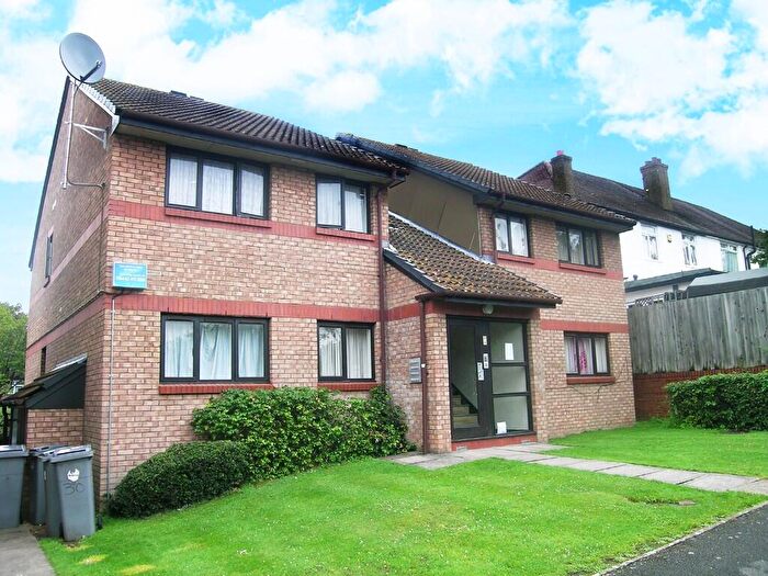 2 Bedroom Apartment To Rent In Viewfield Close, Kenton, HA3