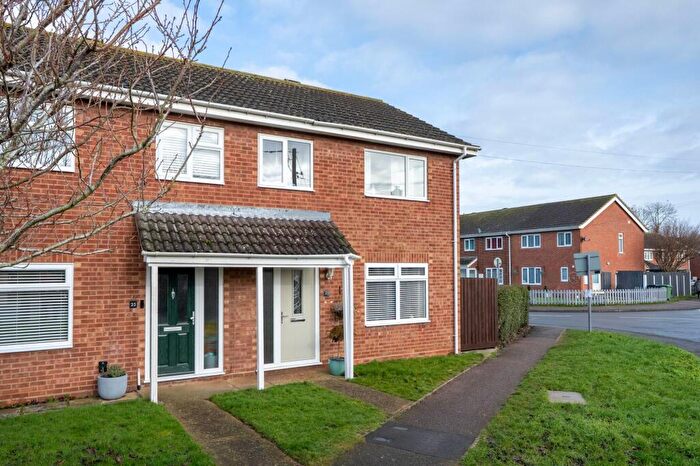 3 Bedroom Semi Detached House For Sale In Chapel Road, Earith, PE28