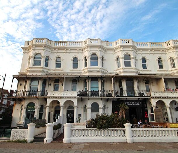 3 Bedroom Flat To Rent In Marine Parade, Worthing, BN11