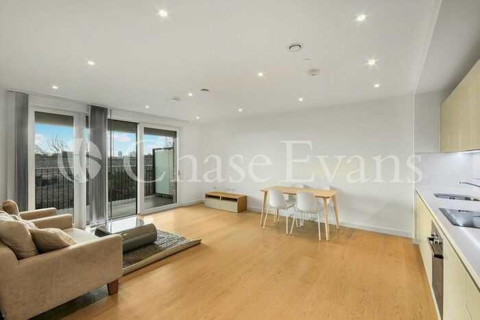 2 Bedroom Flat To Rent In South Garden Court, Elephant Park, Elephant &amp; Castle, SE17