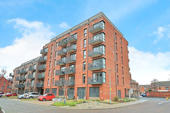 2 Bedroom Flat For Sale In Ratcliff Court, Norwich, NR3