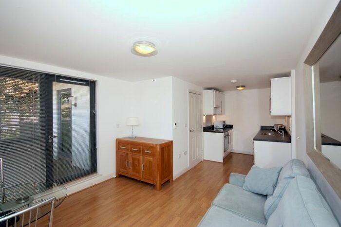 1 Bedroom Flat To Rent In Littlegate Street, City Centre, OX1