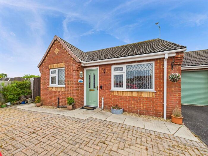 2 Bedroom Detached Bungalow For Sale In Aqua Drive, Mablethorpe, LN12