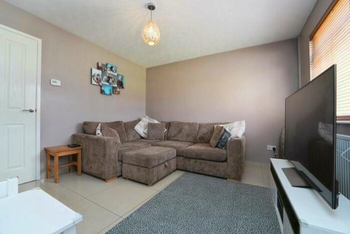 2 Bedroom Detached Villa To Rent In Castle Dore, Freshbrook, Swindon, SN5