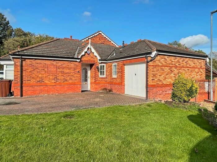 3 Bedroom Bungalow To Rent In The Hawthorns, Outwood, Wakefield, WF1