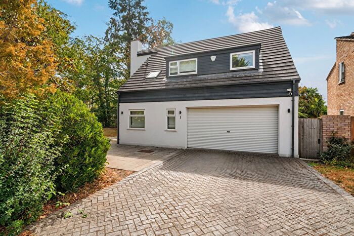 4 Bedroom Detached House For Sale In Redwood Drive, Camberley, Surrey, GU15