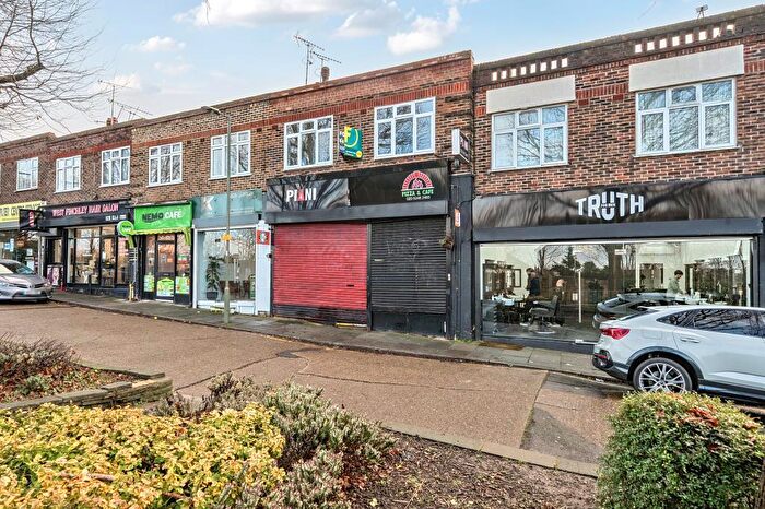 2 Bedroom Flat For Sale In Nether Street, Finchley, N3